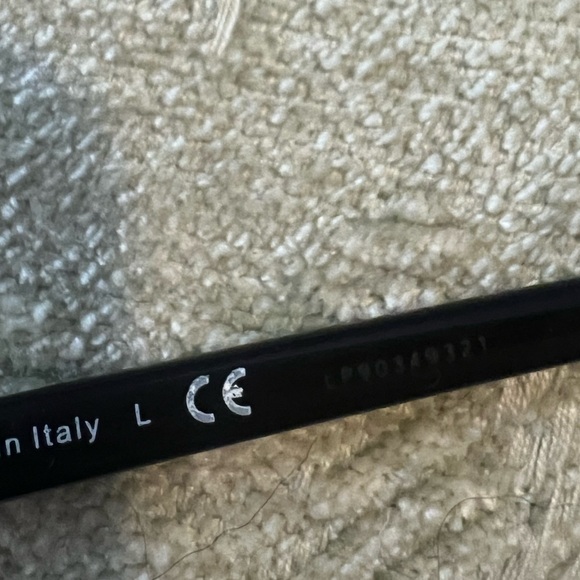 PRADA CATWALK SUNNIES - Picture 7 of 9